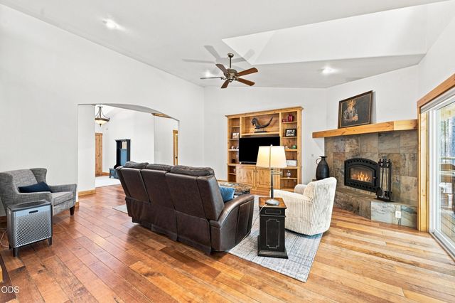 52073 White Fir, La Pine, OR 97739