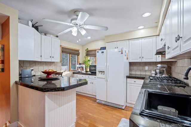 11 Cedar Crest Drive, Dix Hills, NY 11746