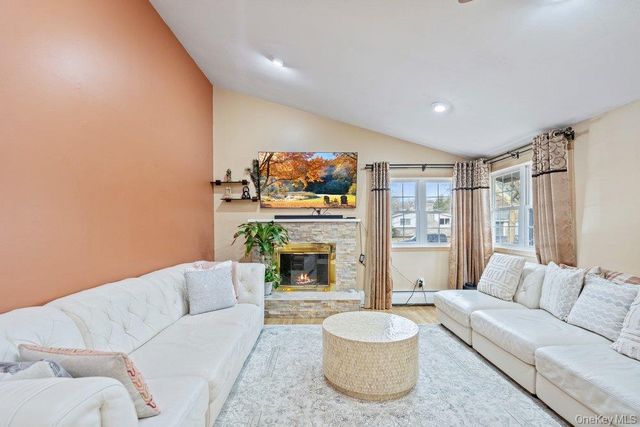 11 Cedar Crest Drive, Dix Hills, NY 11746