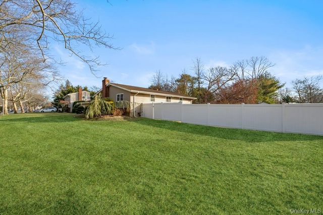 11 Cedar Crest Drive, Dix Hills, NY 11746