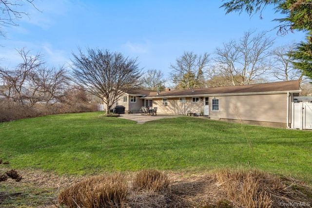 11 Cedar Crest Drive, Dix Hills, NY 11746