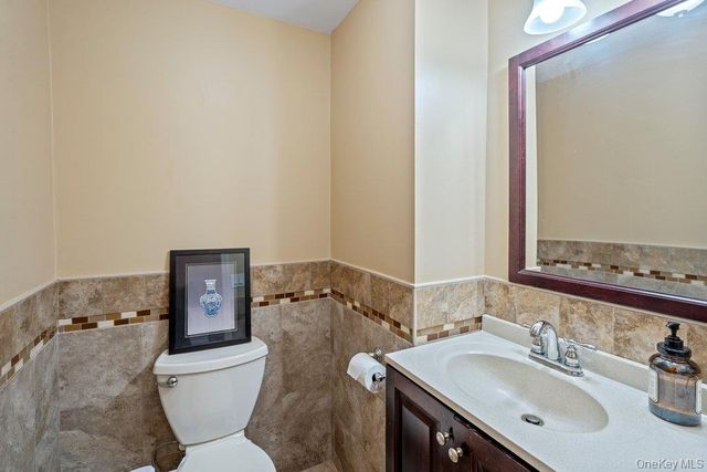 11 Cedar Crest Drive, Dix Hills, NY 11746