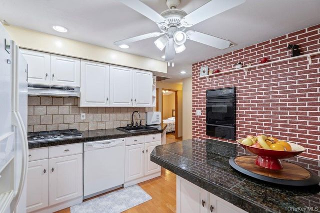 11 Cedar Crest Drive, Dix Hills, NY 11746