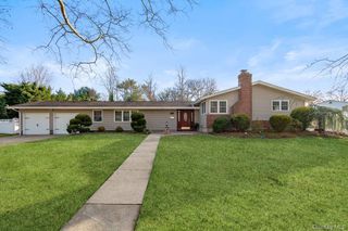 11 Cedar Crest Drive, Dix Hills, NY 11746