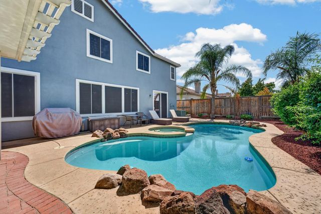 2468 Granite Park Dr, Lincoln, CA 95648