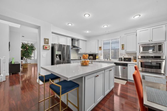 2468 Granite Park Dr, Lincoln, CA 95648