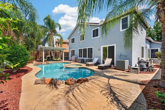2468 Granite Park Dr, Lincoln, CA 95648