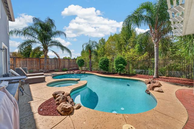 2468 Granite Park Dr, Lincoln, CA 95648