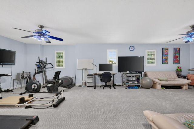 2468 Granite Park Dr, Lincoln, CA 95648