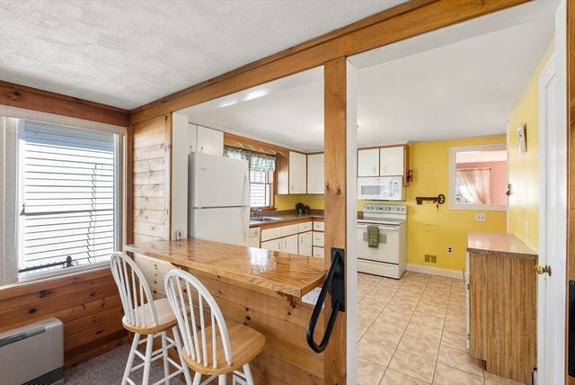67 Colonial Ave, Lynn, MA 01904