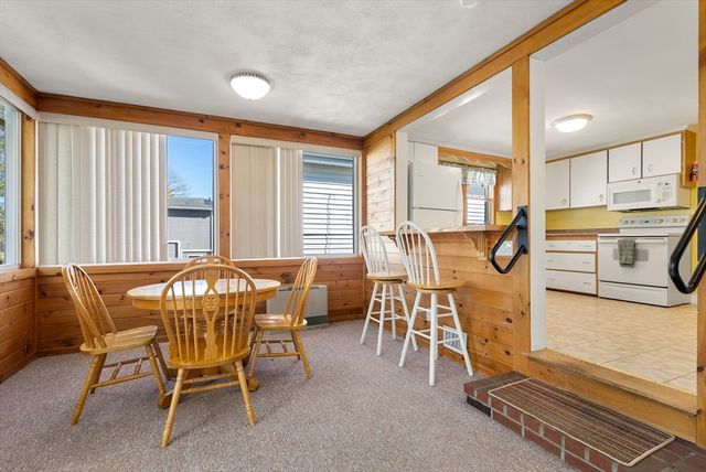 67 Colonial Ave, Lynn, MA 01904