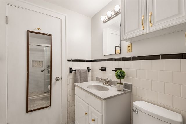 67 Colonial Ave, Lynn, MA 01904