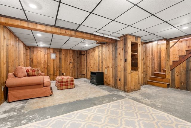 67 Colonial Ave, Lynn, MA 01904