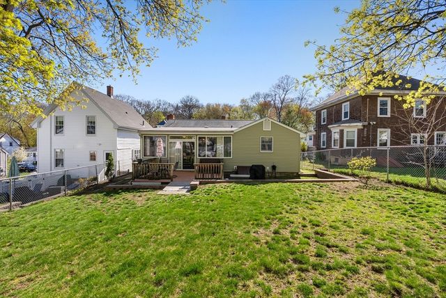 67 Colonial Ave, Lynn, MA 01904