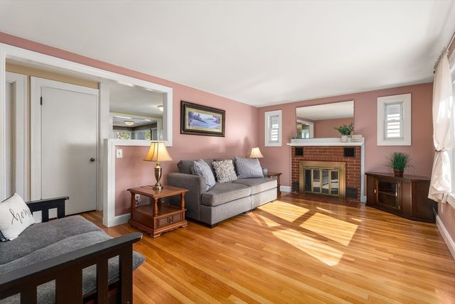 67 Colonial Ave, Lynn, MA 01904