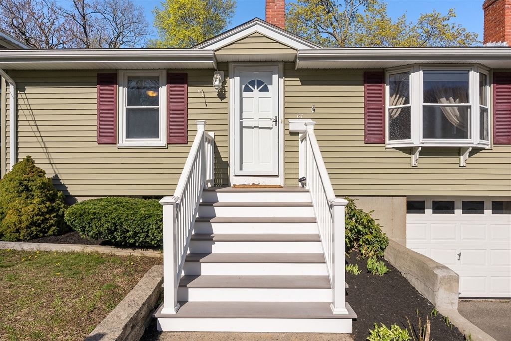 67 Colonial Ave, Lynn, MA 01904