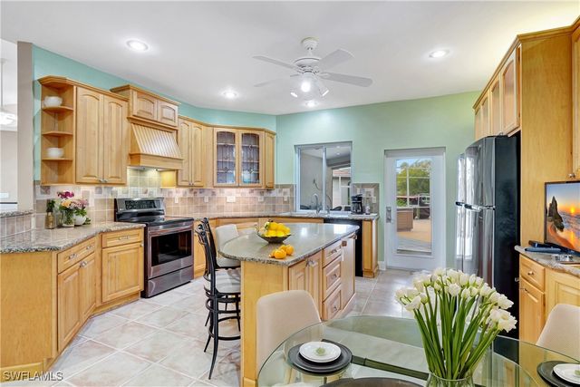 4402 SW 12th PL, Cape Coral, FL 33914