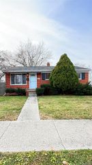22332 Avon Street, St. Clair Shores, MI 48082
