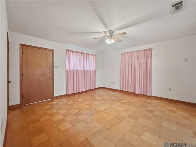 6420 Hooper Rd, Baton Rouge, LA 70811