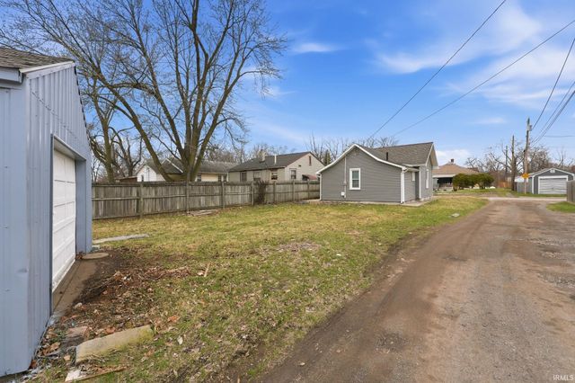 2021 Carlton Avenue, Fort Wayne, IN 46802