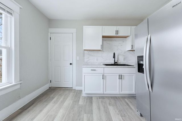 2021 Carlton Avenue, Fort Wayne, IN 46802