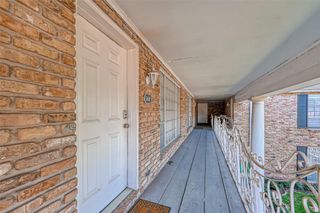 2121 Fountain View Drive 16, Houston, TX 77057