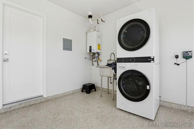 282 Sharp Place, Encinitas, CA 92024