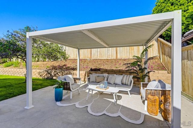 282 Sharp Place, Encinitas, CA 92024