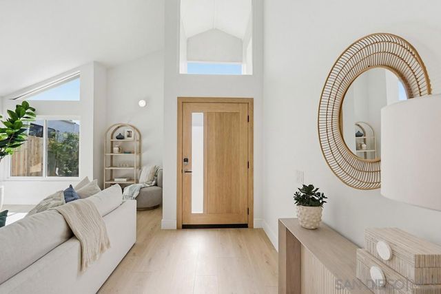 282 Sharp Place, Encinitas, CA 92024