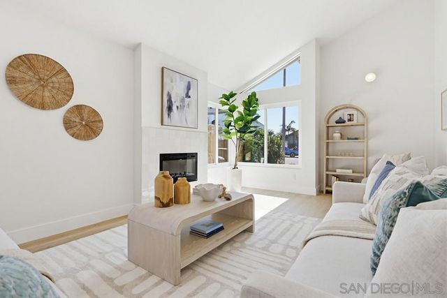 282 Sharp Place, Encinitas, CA 92024