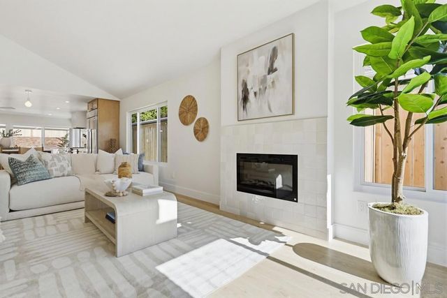 282 Sharp Place, Encinitas, CA 92024