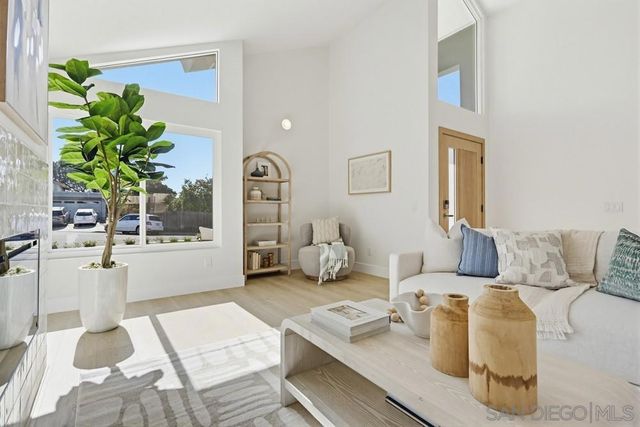 282 Sharp Place, Encinitas, CA 92024