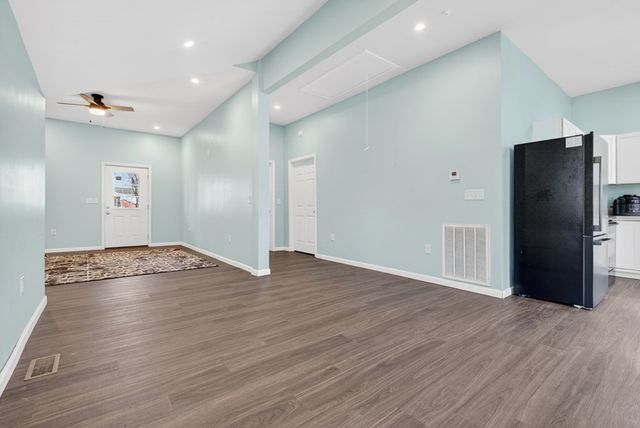 317 E 17th St, Hopkinsville, KY 42240