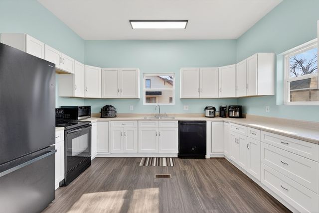 317 E 17th St, Hopkinsville, KY 42240