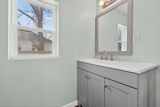 317 E 17th St, Hopkinsville, KY 42240