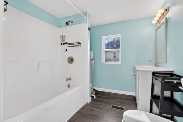 317 E 17th St, Hopkinsville, KY 42240