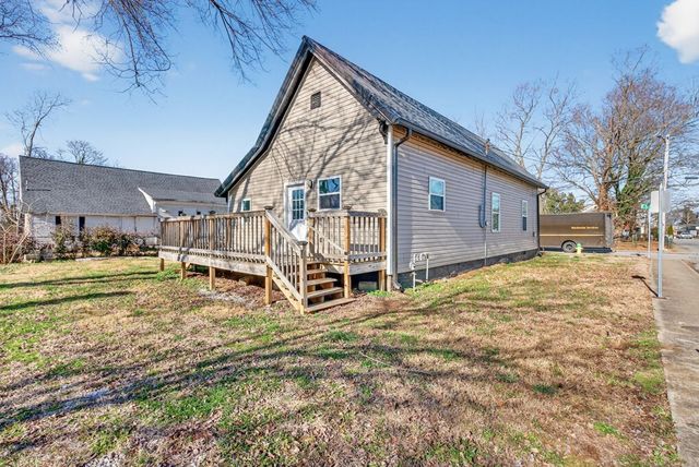 317 E 17th St, Hopkinsville, KY 42240