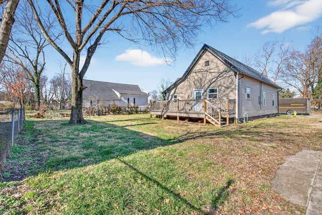 317 E 17th St, Hopkinsville, KY 42240