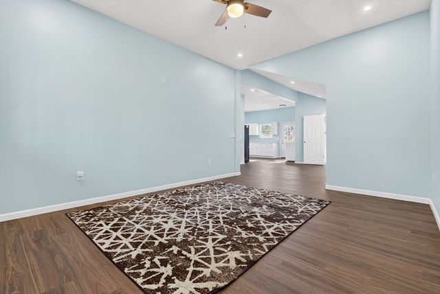 317 E 17th St, Hopkinsville, KY 42240