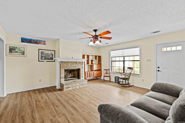 1017 Highland Blvd, Cabot, AR 72023