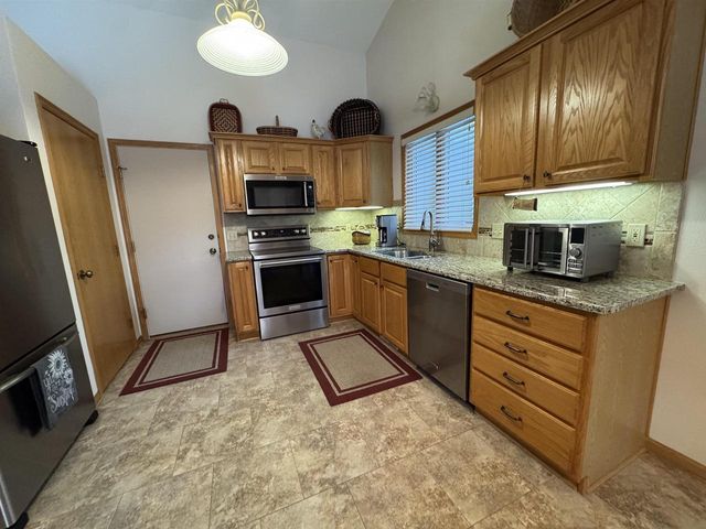 2070 Cobblestone Court, Beloit, WI 53511