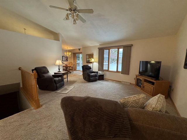 2070 Cobblestone Court, Beloit, WI 53511