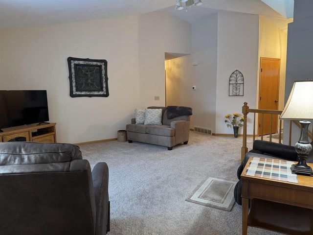 2070 Cobblestone Court, Beloit, WI 53511