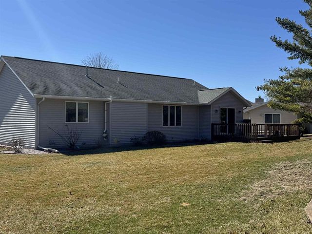 2070 Cobblestone Court, Beloit, WI 53511