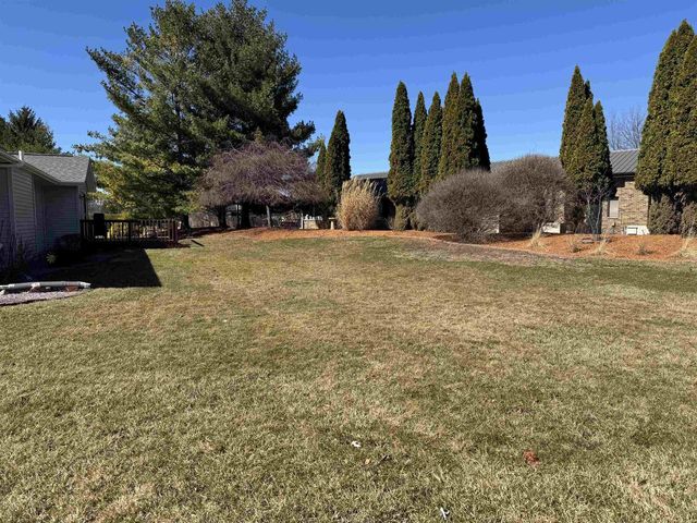 2070 Cobblestone Court, Beloit, WI 53511