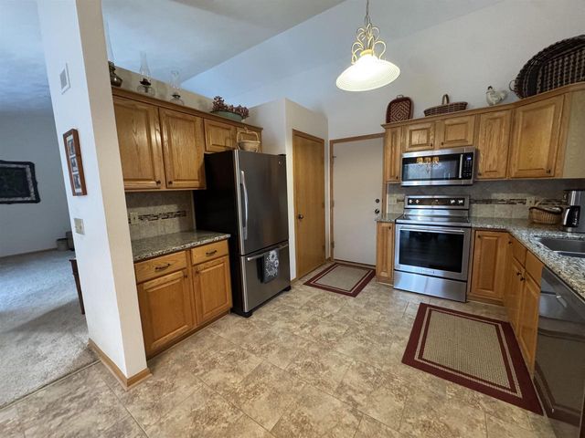 2070 Cobblestone Court, Beloit, WI 53511