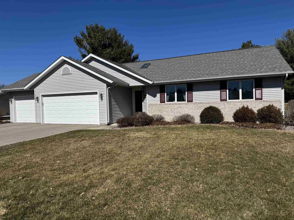 2070 Cobblestone Court, Beloit, WI 53511