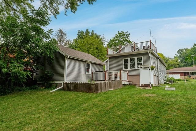 N9199 Deer Path ROAD, East Troy, WI 53120