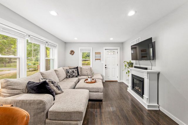 N9199 Deer Path ROAD, East Troy, WI 53120