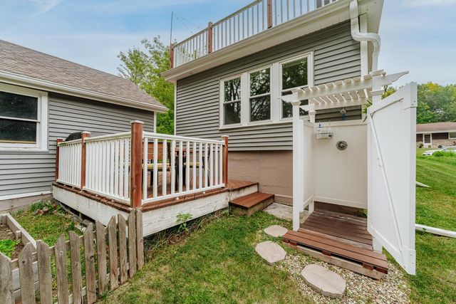 N9199 Deer Path ROAD, East Troy, WI 53120
